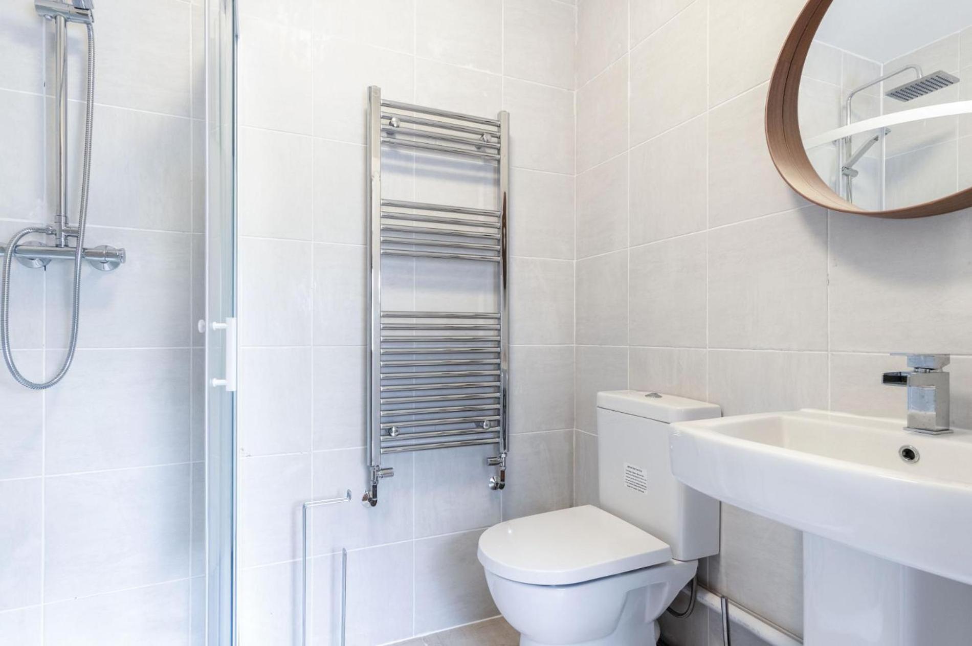 Harbour View - 2 Bedroom Apartment - Милфорд Хейвън Екстериор снимка