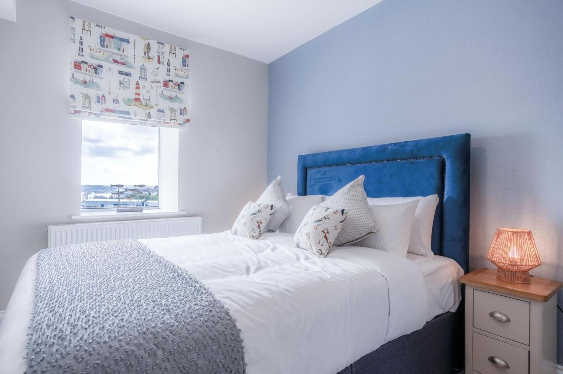 Harbour View - 2 Bedroom Apartment - Милфорд Хейвън Екстериор снимка